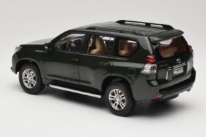 Toyota Land Cruiser Prado J150 Zelený Paudi Model 1:18 623132-GR Kov – obrázok 7 z 8