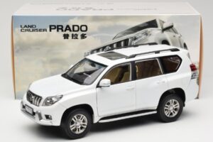 Toyota Land Cruiser Prado J150 Biely Paudi Model 1:18 623132-WH Kov – obrázok 8 z 8