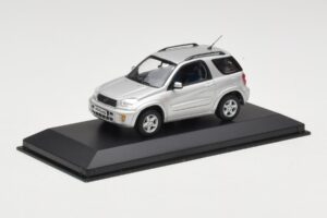 Toyota RAV4 XA20 Strieborný Svetlý Interiér Minichamps 1:43 31434205 Kov – obrázok 2 z 4