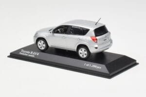 Toyota RAV4 XA30 Strieborný Minichamps 1:43 400166570 Kov – obrázok 3 z 4