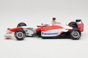 Toyota TF102 #25 A. McNish Panasonic Toyota Racing Showcar 2002 Minichamps 1:18 103020075 Kov – obrázok 3 z 6