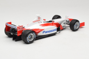 Toyota TF102 Panasonic F1 Showcar 2002 Minichamps 1:18 100020174 Kov – obrázok 2 z 6