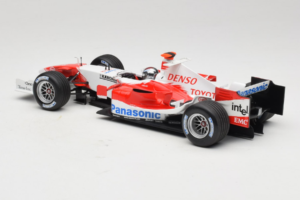 Toyota TF105 #16 J. Trulli Panasonic Toyota Racing 2005 Minichamps 1:18 100050016 Kov – obrázok 5 z 7
