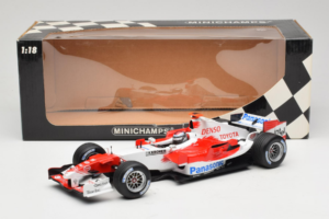 Toyota TF105 #16 J. Trulli Panasonic Toyota Racing 2005 Minichamps 1:18 100050016 Kov – obrázok 7 z 7