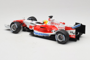 Toyota TF105 #17 R. Schumacher Panasonic Toyota Racing 2005 Minichamps 1:18 100050017 Kov – obrázok 5 z 7