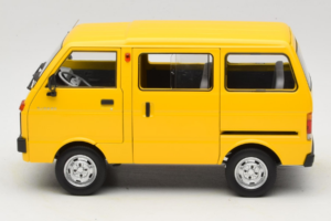 Toyota TJ110 Tianjin Huali Žltý OEM 1:18 TOYOTA014 Kov – obrázok 4 z 8