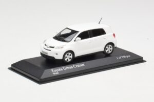Toyota Urban Cruiser Biely Minichamps 1:43 400166960 Kov – obrázok 3 z 3
