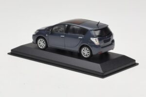 Toyota Verso Grey Metallic Minichamps 1:43 TOYOTA011 Kov – obrázok 3 z 4
