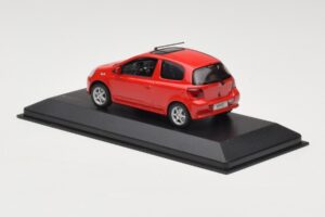 Toyota Yaris TS Červený Minichamps 1:43 430166062 Kov – obrázok 3 z 4