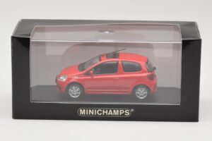 Toyota Yaris TS Červený Minichamps 1:43 430166062 Kov – obrázok 4 z 4