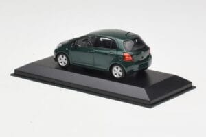 Toyota Yaris XP10 Oxford Green Minichamps 1:43 400166501 Kov – obrázok 3 z 4