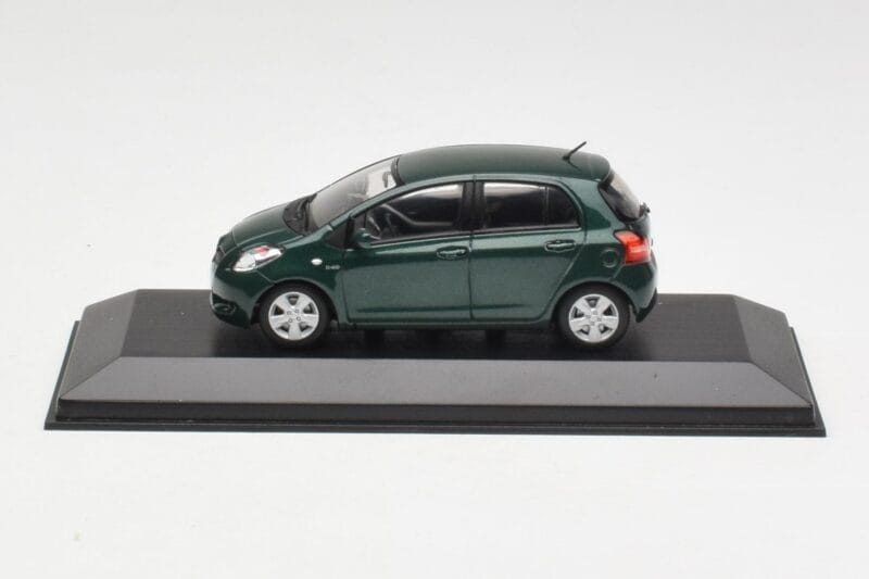 Toyota Yaris XP10 Oxford Green Minichamps 1:43 400166501 Kov