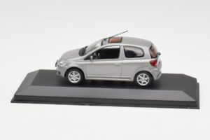 Toyota Yaris XP10 TS Šedý Minichamps 1:43 TOYOTA007 Kov