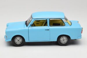 Trabant 601 Modrý Sun Star 1:18 4290 Kov – obrázok 4 z 8