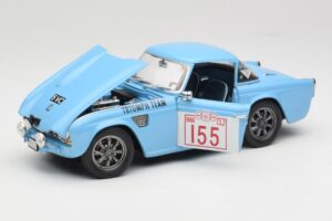 Triumph TR4 Rally Car Revell 1:18 8773 Kov – obrázok 2 z 8