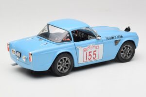 Triumph TR4 Rally Car Revell 1:18 8773 Kov – obrázok 3 z 8