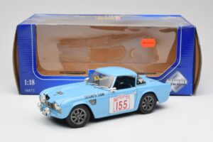 Triumph TR4 Rally Car Revell 1:18 8773 Kov – obrázok 8 z 8