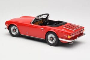 Triumph TR6 PI Červený Minichamps 1:18 155132031 Kov – obrázok 5 z 6