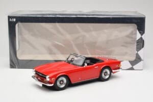 Triumph TR6 PI Červený Minichamps 1:18 155132031 Kov – obrázok 6 z 6
