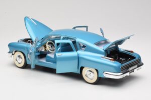 Tucker Torpedo Modrý Road Signature 1:18 92268 Kov – obrázok 5 z 8
