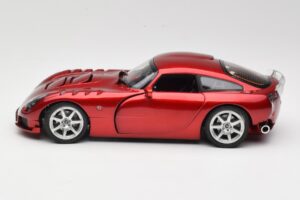TVR Sagaris Červený Revell 1:18 08816 Kov – obrázok 4 z 8