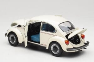 Volkswagen 1200 Jeans Bug Biely Minichamps 1:18 150057101 Kov – obrázok 5 z 8