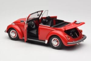 Volkswagen 1302 LS Kabriolet Červený Revell 1:18 08470 Kov – obrázok 5 z 8