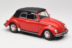 Volkswagen 1302 LS Kabriolet Červený Revell 1:18 08470 Kov – obrázok 6 z 8