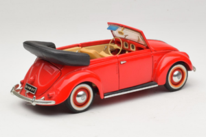 Volkswagen Beetle Kabriolet Červený Maisto 1:18 56010 Kov – obrázok 3 z 8