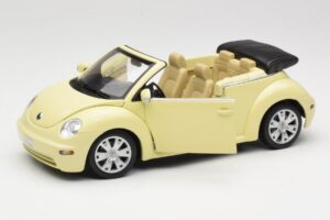 Volkswagen Beetle Kabriolet Žltý Gate 1:18 VW24108 Kov – obrázok 2 z 8