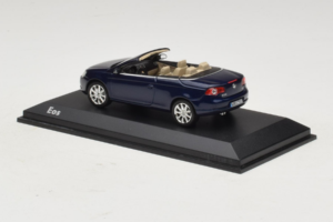 Volkswagen Eos Kabriolet Modrý Minichamps 1:43 1F0099300D5Q Kov – obrázok 3 z 5