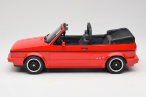 Volkswagen Golf Mk1 Kabriolet Sportline Červený Otto 1:12 G095 Živica – obrázok 3 z 6