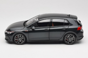 Volkswagen Golf GTI Mk8 Čierny Metallic Norev 1:18 188591 Kov – obrázok 4 z 8