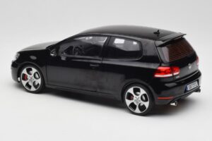 Volkswagen Golf GTI Mk6 Čierny Norev 1:18 188502 Kov – obrázok 7 z 8