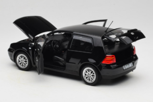 Volkswagen Golf GTI Mk4 Čierny Norev 1:18 188574 Kov – obrázok 5 z 8