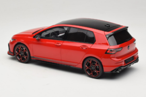 Volkswagen Golf Mk8 GTI 50th Edition Tornado Red Otto 1:18 OT1322 Živica – obrázok 5 z 6