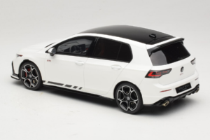 Volkswagen Golf Mk8 GTI Clubsport Pure White Otto 1:18 OT1221 Živica – obrázok 5 z 6