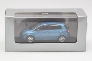 Volkswagen Golf Plus Mk5 Blue Metallic Minichamps 1:43 GOLF002 Kov – obrázok 4 z 4