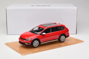 Volkswagen Golf Mk7 Alltrack Tornado Red DNA 1:18 DNA000035 Živica – obrázok 6 z 6
