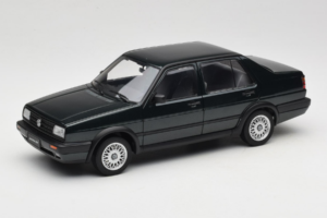 Volkswagen Jetta Mk3 CL Čierny Icartime 1:18 JETTA001 Kov