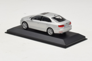 Volkswagen Jetta Mk6 Strieborný Minichamps 1:43 JETTA002 Kov – obrázok 3 z 4