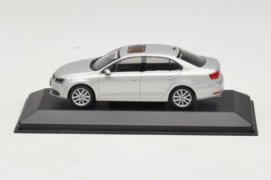 Volkswagen Jetta Mk6 Strieborný Minichamps 1:43 JETTA002 Kov