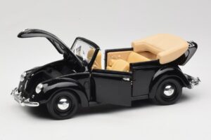 Volkswagen Chrobák Kabriolet Čierny Maisto 1:18 37800-M6 Kov – obrázok 2 z 8