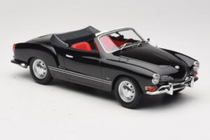 Volkswagen Karmann Ghia Kabriolet Čierny Minichamps 1:18 155054031 Kov – obrázok 4 z 6