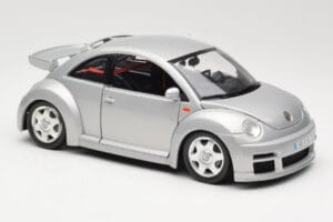 Volkswagen New Beetle RSi Strieborný Bburago 1:18 3306 Kov – obrázok 6 z 8