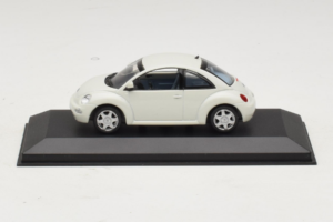 Volkswagen New Beetle Biely Minichamps 1:43 430058005 Kov