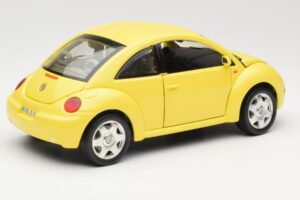 Volkswagen New Beetle Žltý Bburago 1:18 BEETLE001 Kov – obrázok 3 z 8