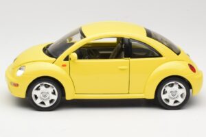 Volkswagen New Beetle Žltý Bburago 1:18 BEETLE001 Kov – obrázok 4 z 8