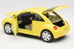 Volkswagen New Beetle Žltý Bburago 1:18 BEETLE001 Kov – obrázok 5 z 8