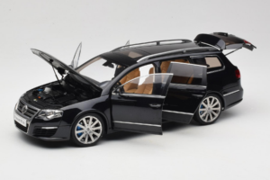 Volkswagen Passat B6 R36 Variant Čierny NZG 1:18 KF044-4A Kov – obrázok 2 z 8
